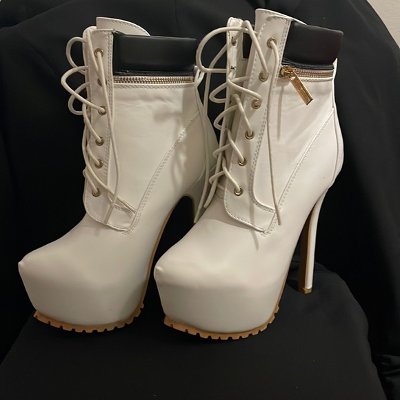 Platform boots - Picture 1 of 5